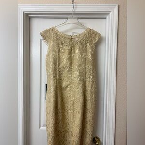 Chic Lace Midi Dress in Gold